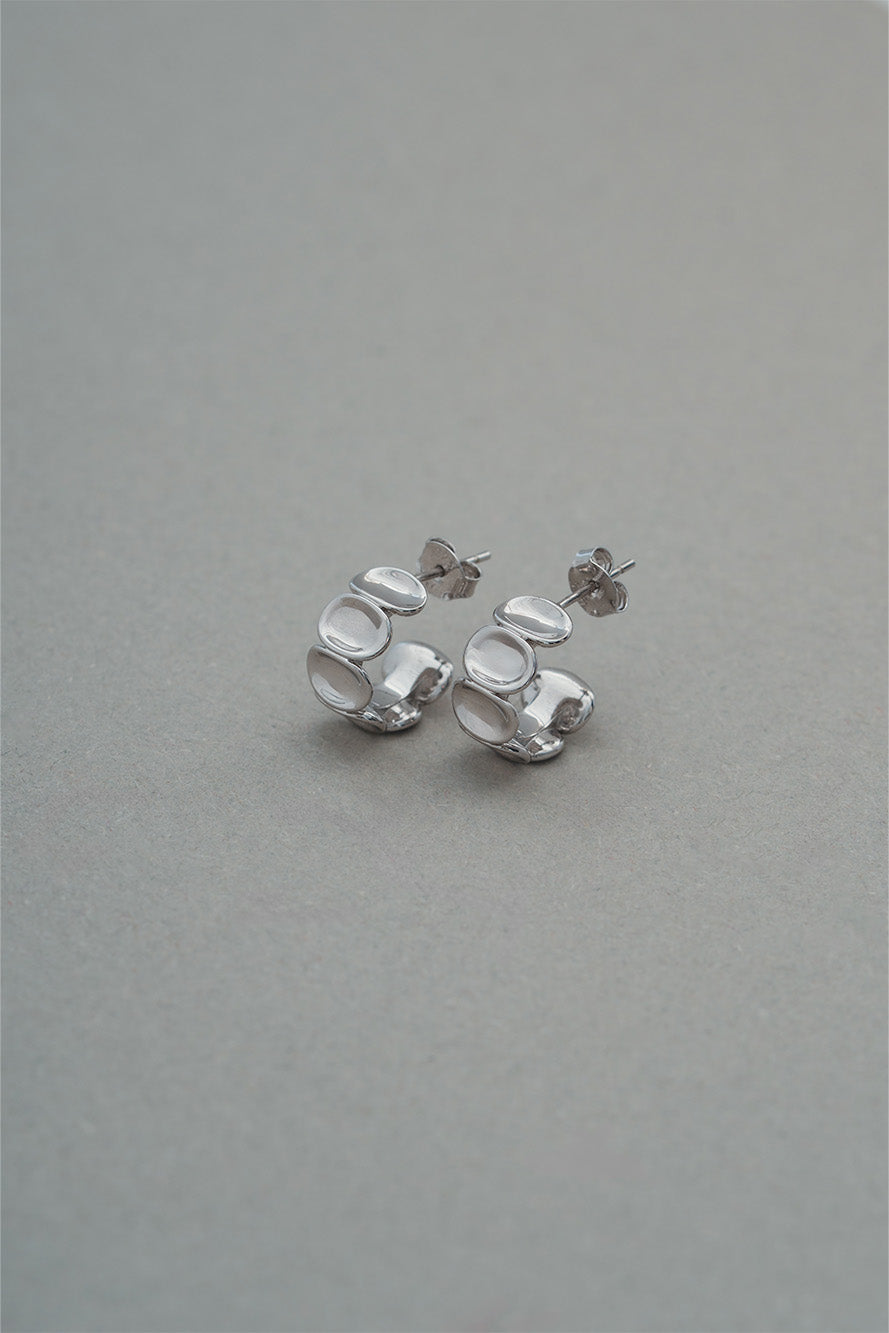 The Clarity Studs